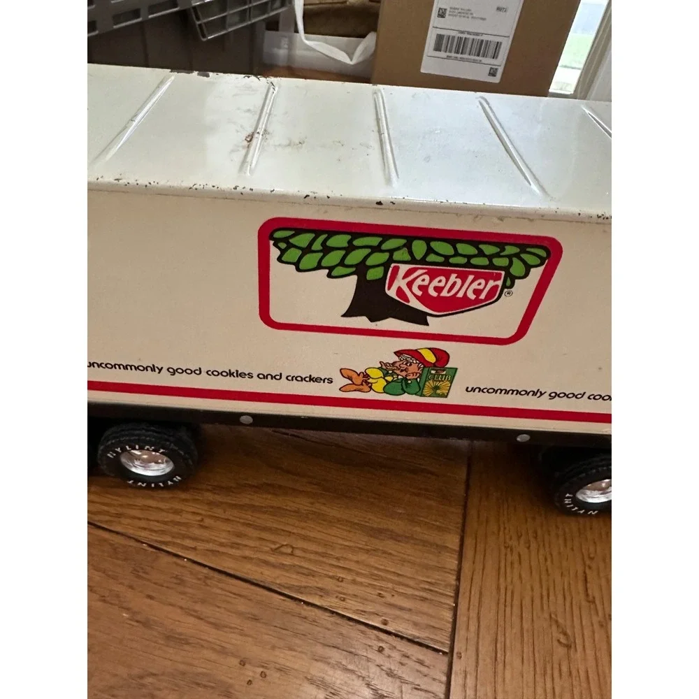 vtg‎ keebler metal 18 wheeler toy